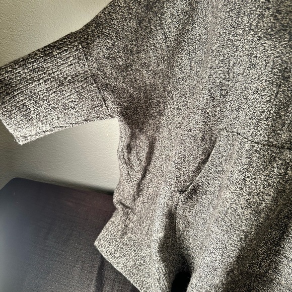Michael Kors Women’s Grey Knit Batwing 3/4 Sleeve Sweater Sz L Pouch - Picture 2 of 7